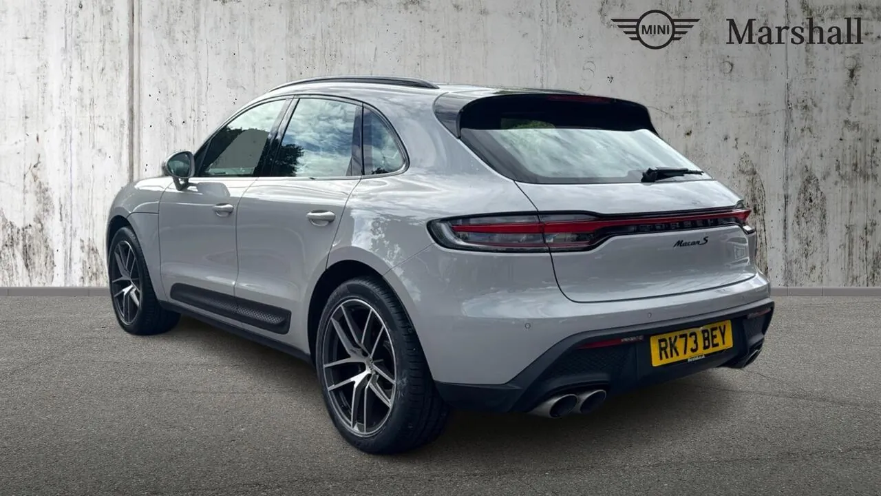 Porsche Macan 2023 photo 2