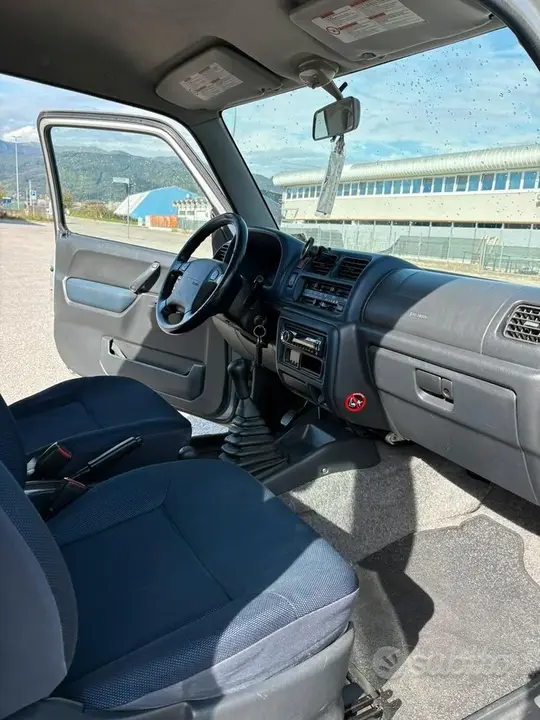 Suzuki Jimny 2003 photo 5