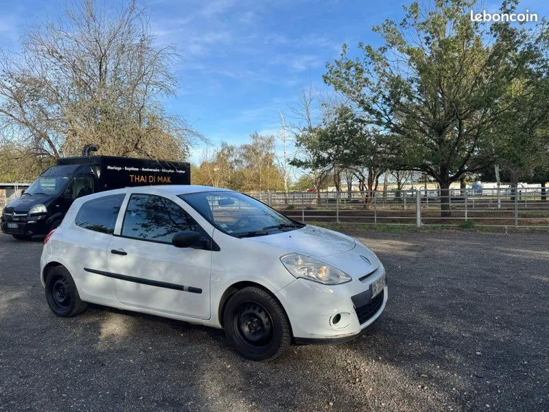 Renault Clio 2013 photo 4