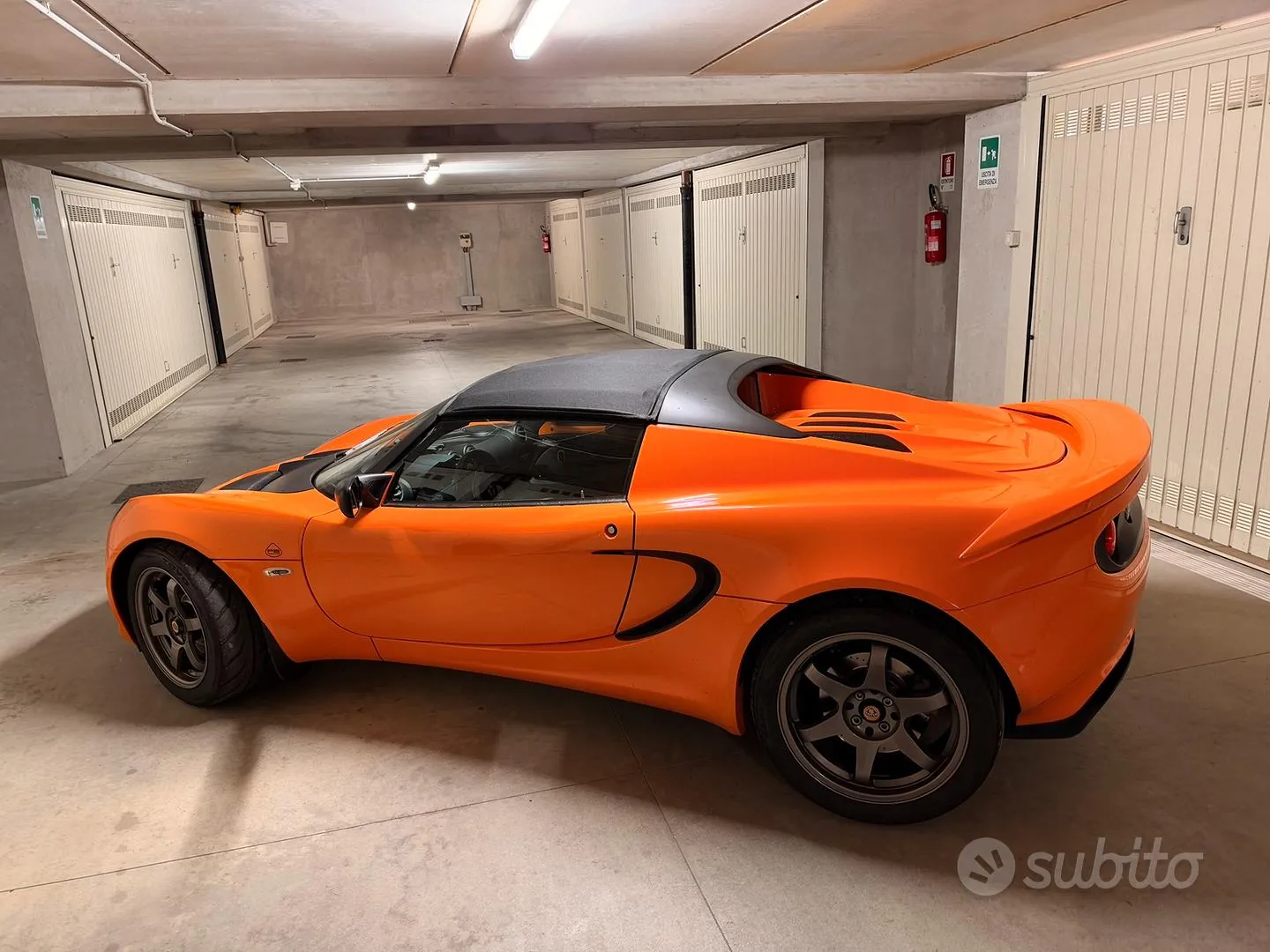Lotus Elise 2018 photo 2