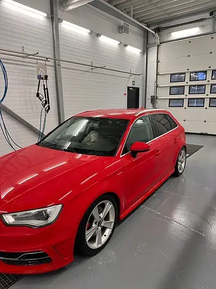 Audi E-Tron 2015 photo 4