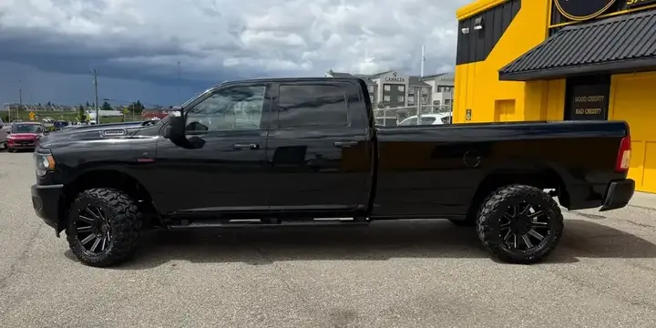 Ram 3500 2023 photo 2