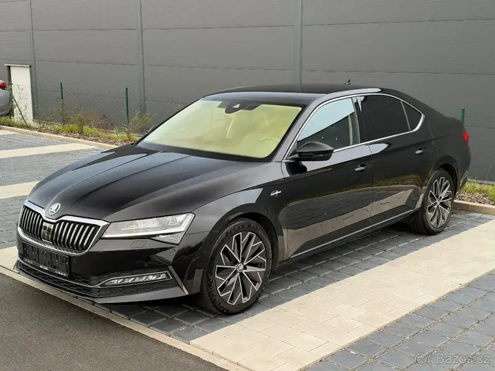 Skoda Superb Iii 2020 photo 2