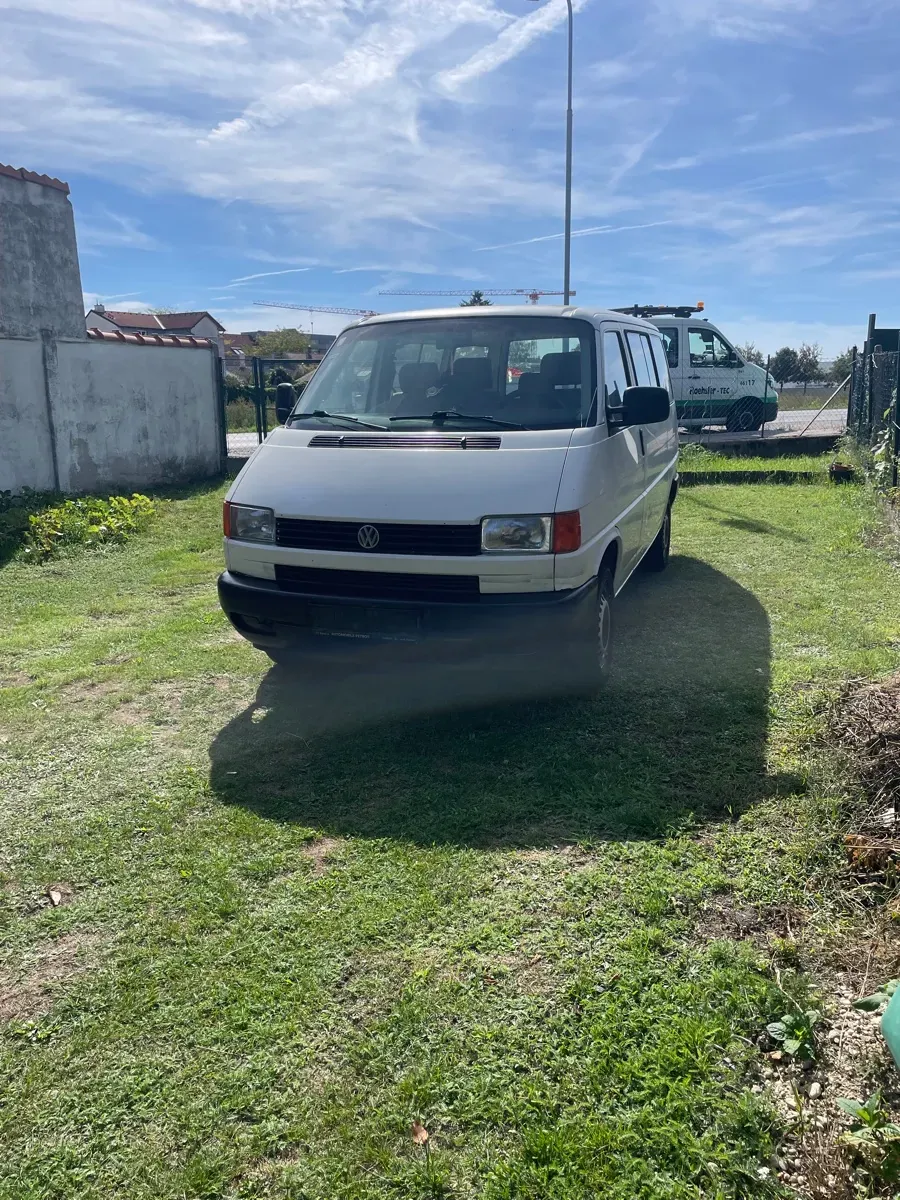 Volkswagen T4 1999 photo 2