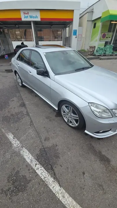 Mercedes-Benz E-Class 2009 photo 3