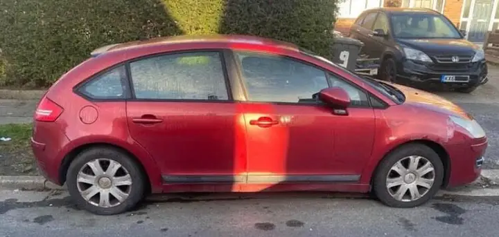 Citroen C4 2010 photo 2