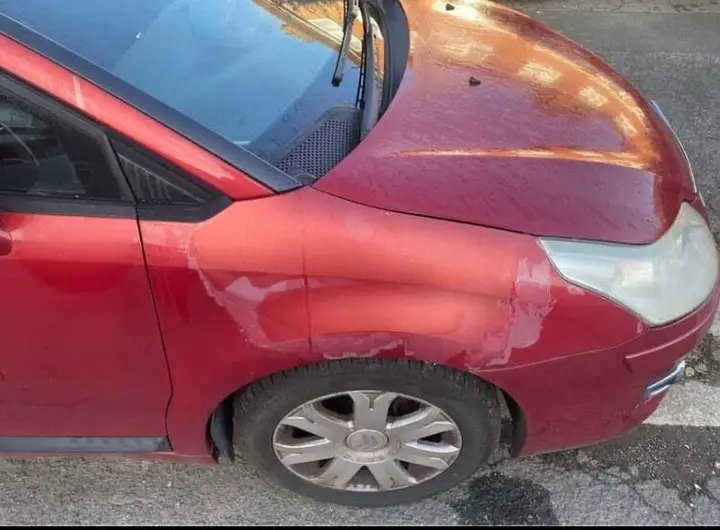 Citroen C4 2010 photo 3