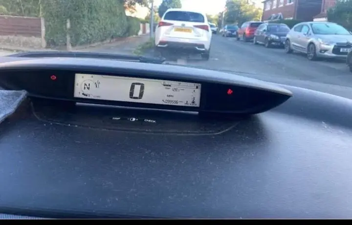 Citroen C4 2010 photo 5