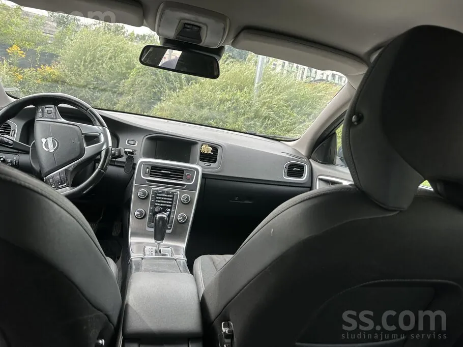 Volvo S60 2011 photo 3