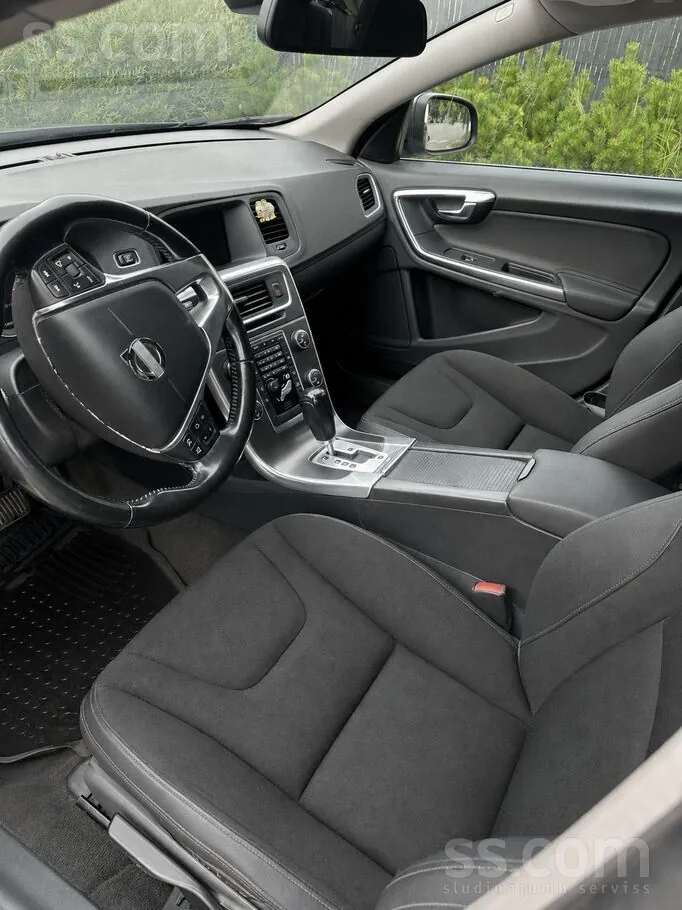 Volvo S60 2011 photo 4