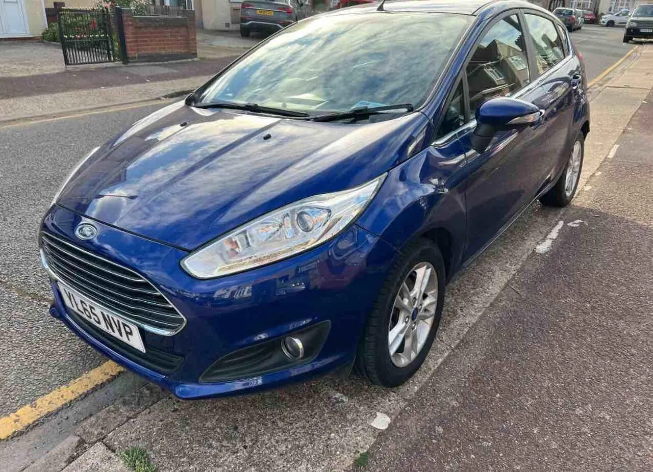 Ford Fiesta 2016 photo 2