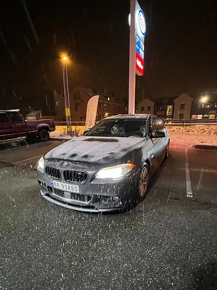 BMW 5 Series 2010 photo 5