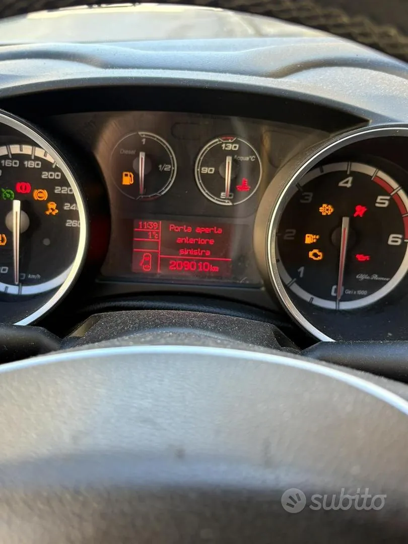 Alfa Romeo Giulietta 2014 photo 5