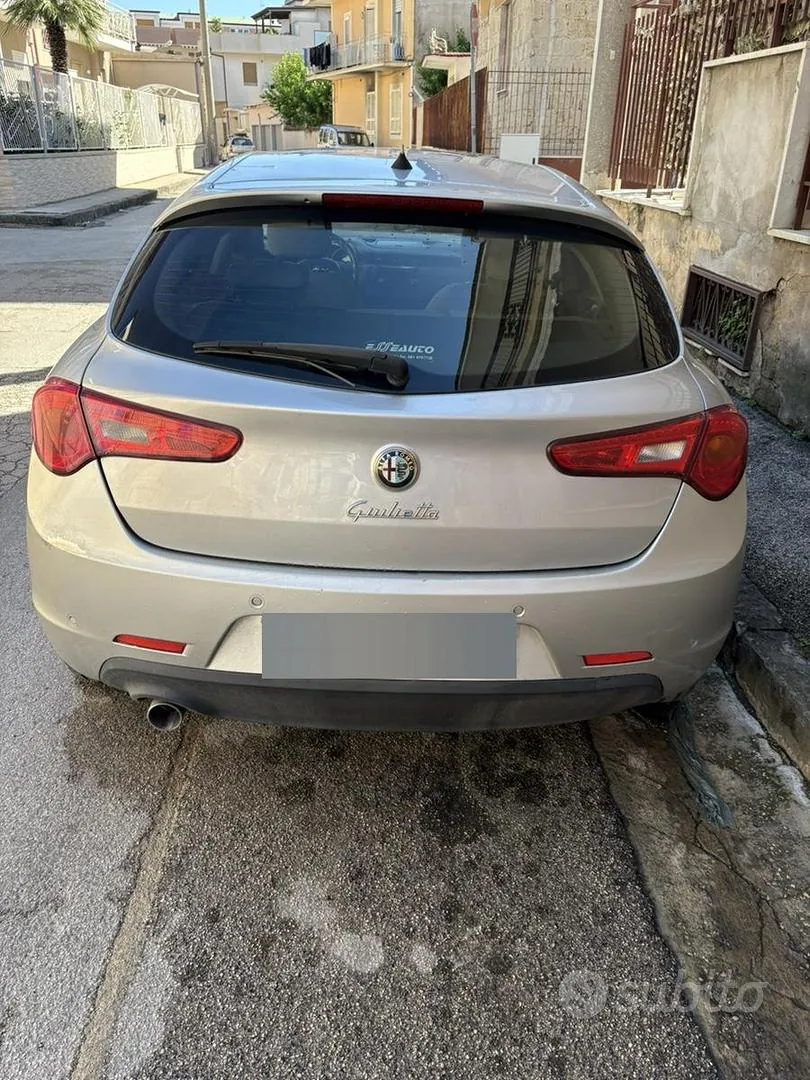 Alfa Romeo Giulietta 2014 photo 2