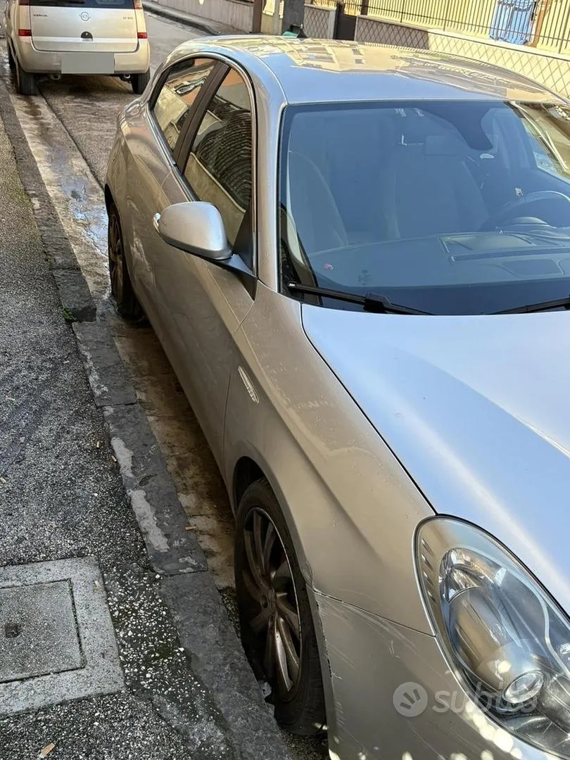 Alfa Romeo Giulietta 2014 photo 4
