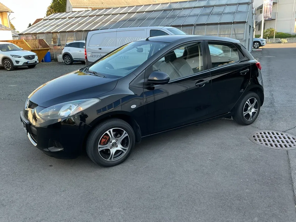 Mazda Mazda2