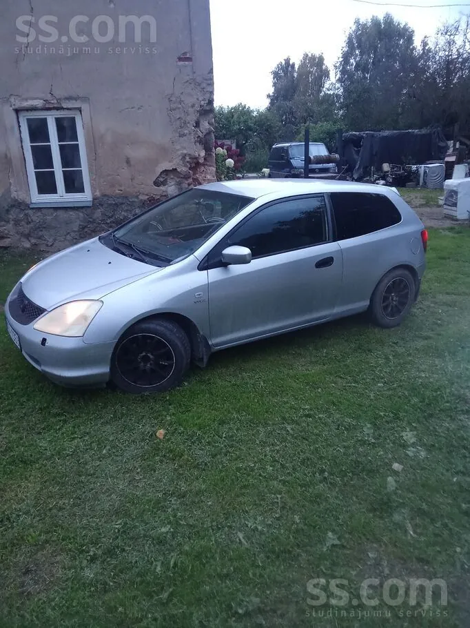Honda Civic 2003 photo 2