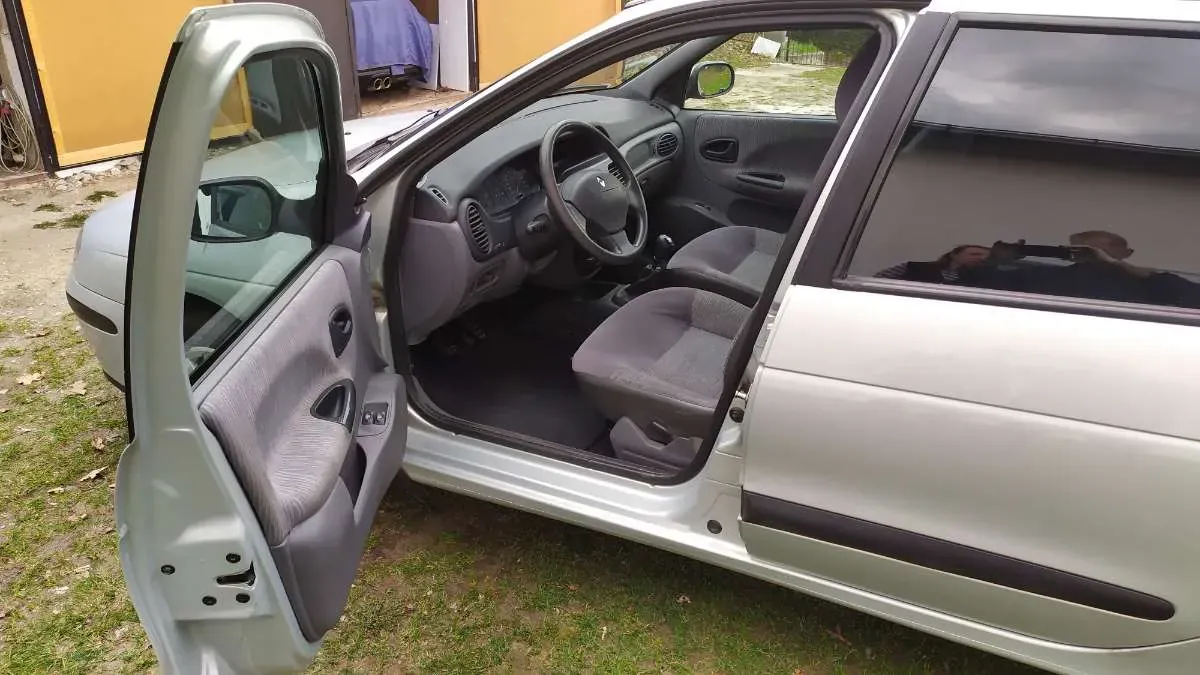 Renault Megane 2002 photo 3