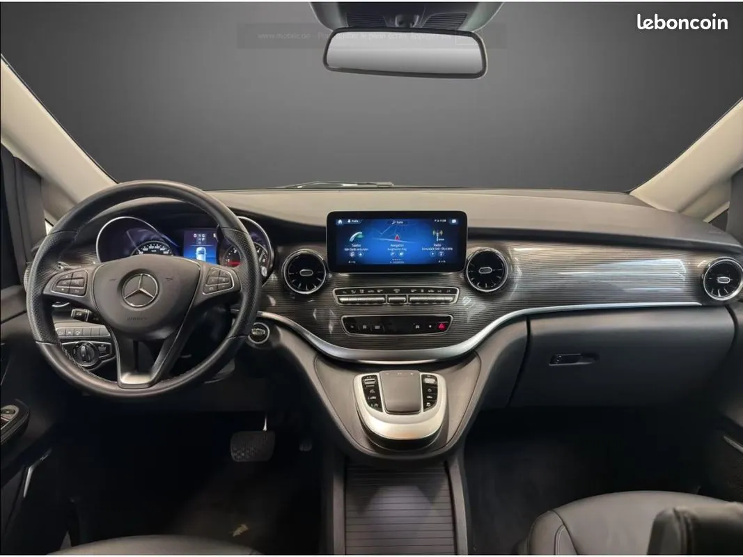 Mercedes-Benz V 2024 photo 3