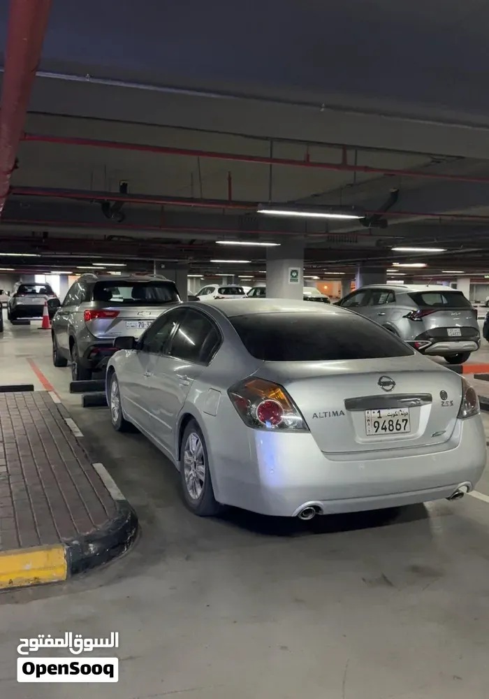 Nissan Altima 2012 photo 2