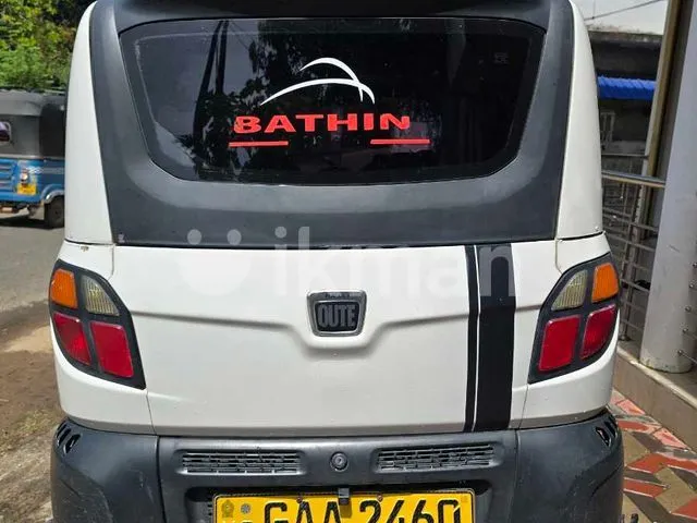 Bajaj Qute