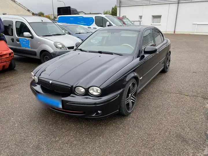 Jaguar X-Type