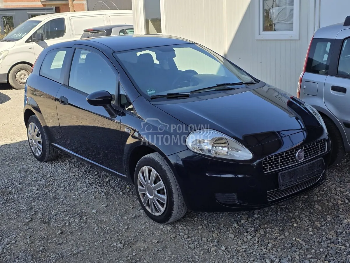 Fiat Grande Punto 2009 photo 2