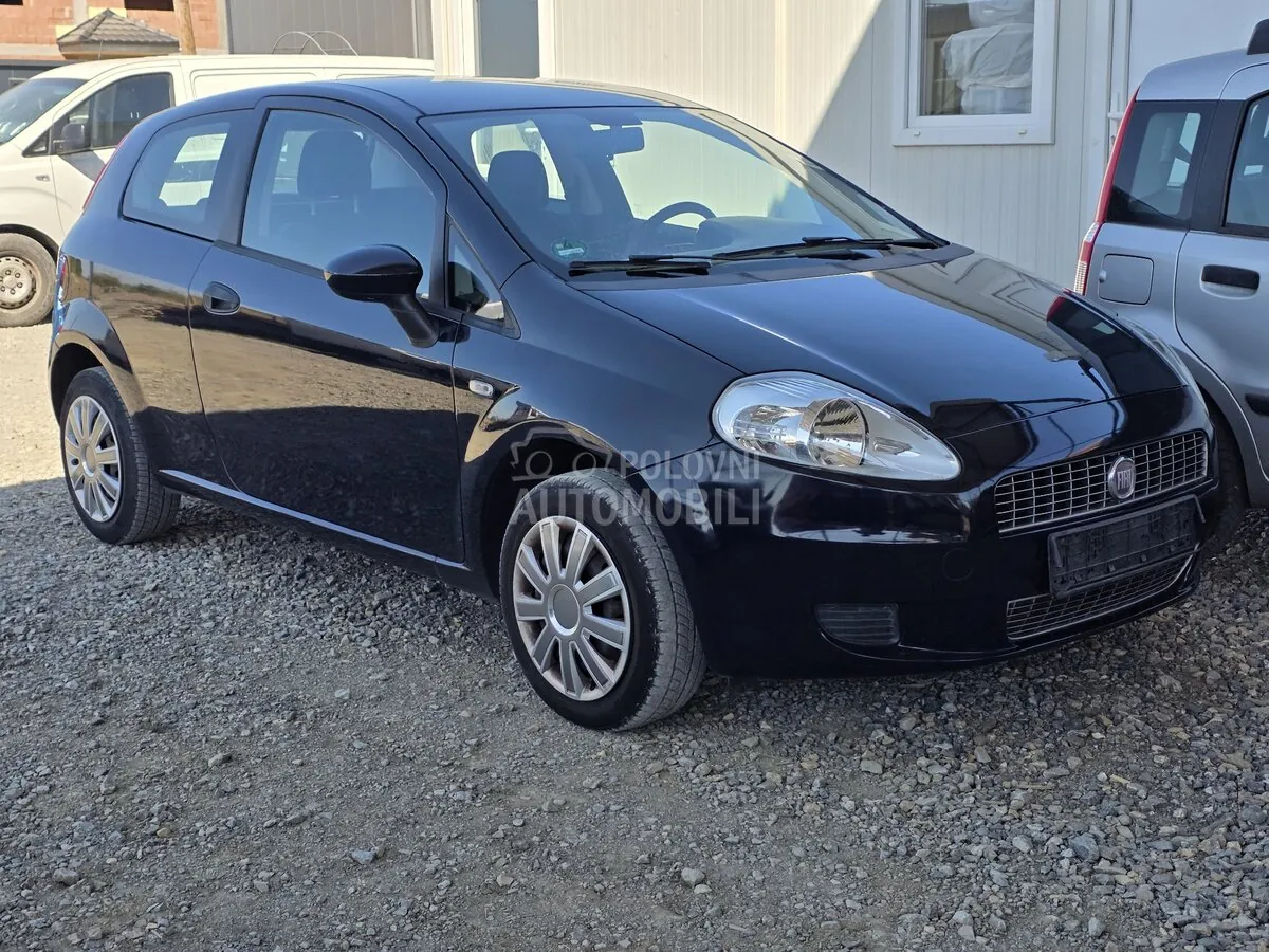 Fiat Grande Punto 2009 photo 4