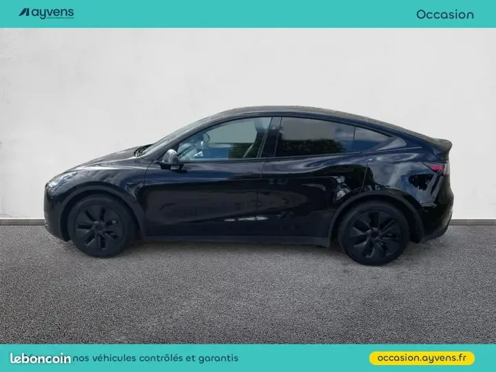 Tesla Model Y 2024 photo 2