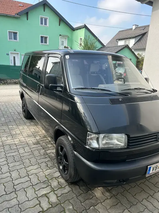 Volkswagen T4 1999 photo 2