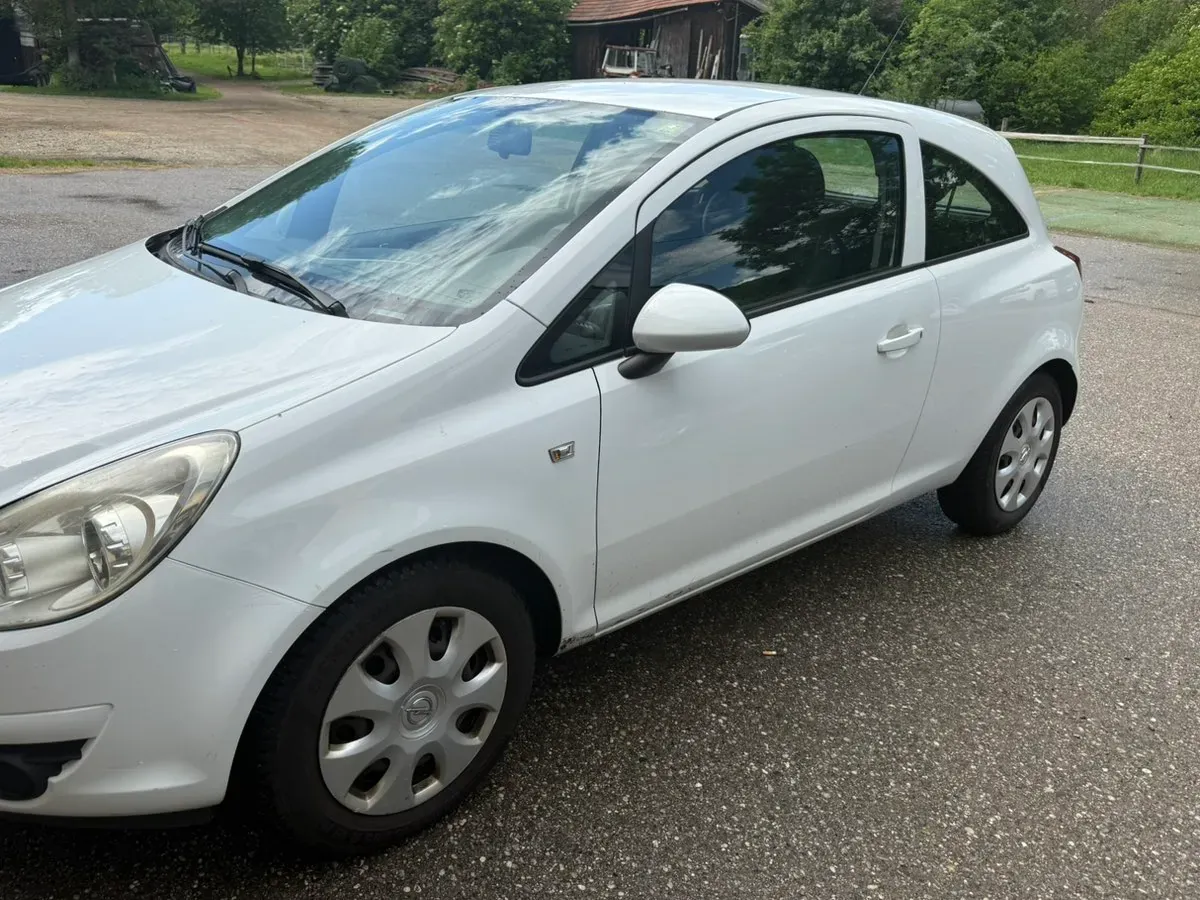 Opel Corsa 2009 photo 2