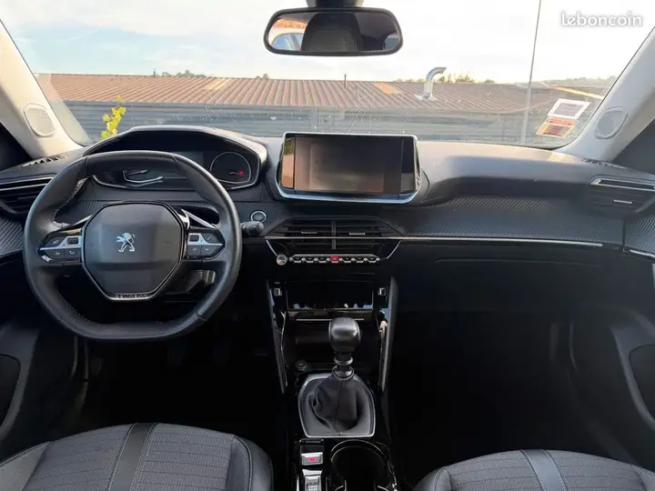 Peugeot 2008 2021 photo 3