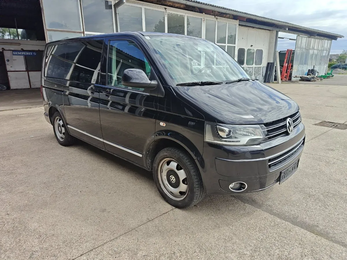 Volkswagen Multivan 2012 photo 3