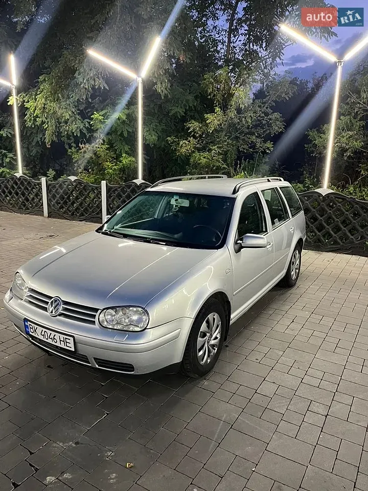 Volkswagen Golf 2005 photo 2