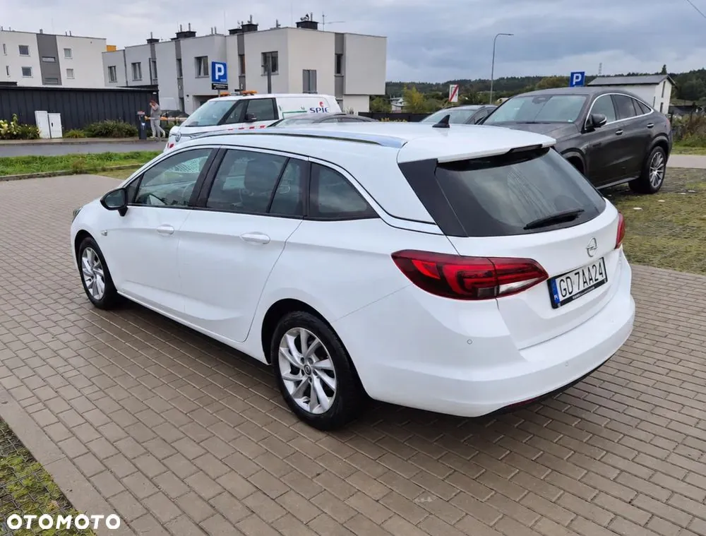 Opel Astra 2021 photo 2