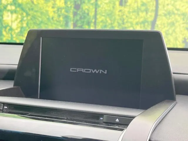 Toyota Crown Hybrid S 2020 photo 3