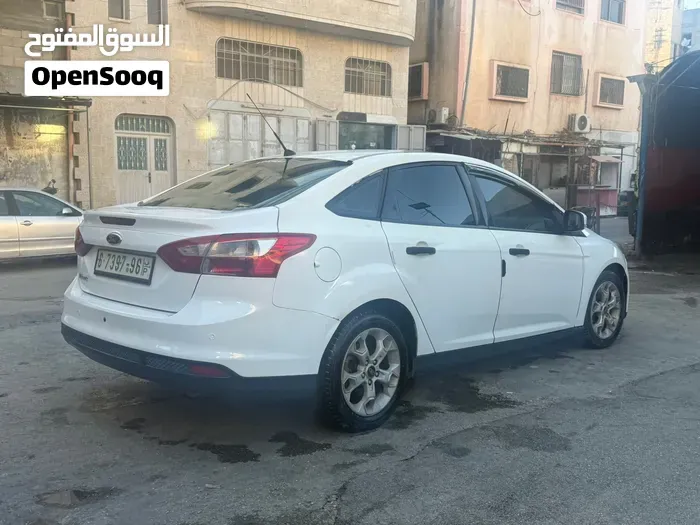 Ford Focus 2015 photo 2