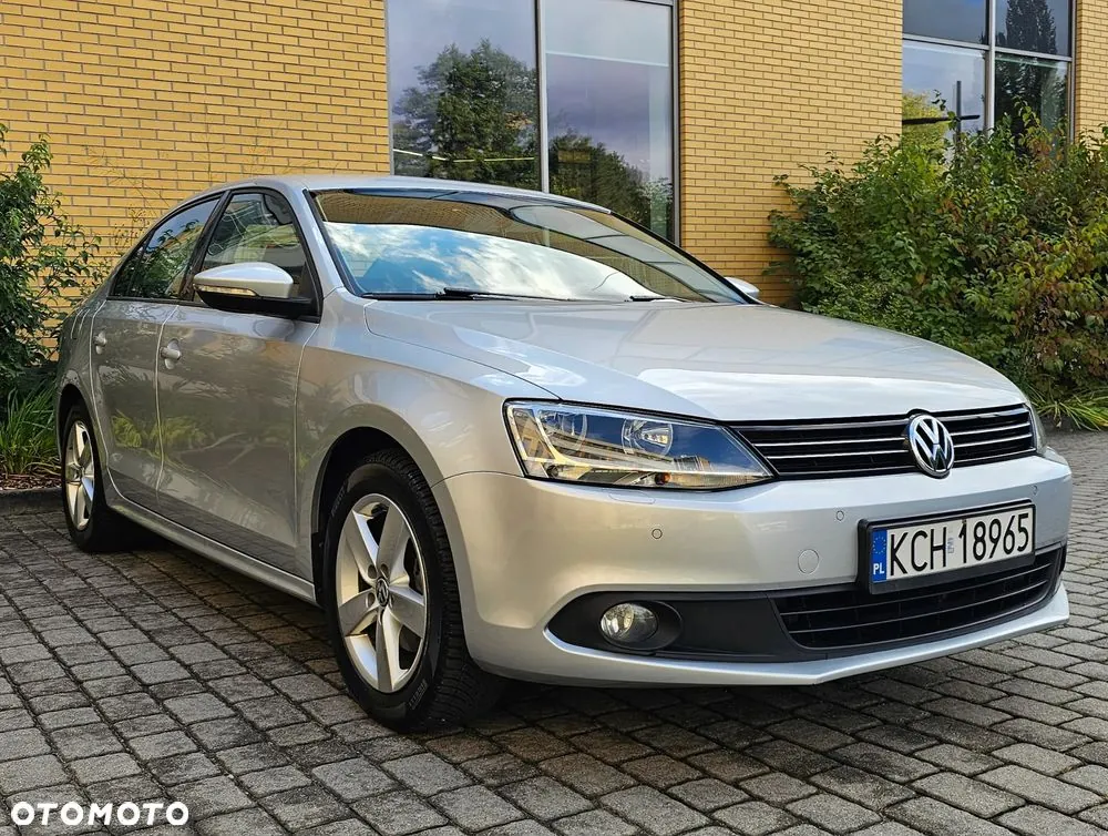 Volkswagen Jetta 2013 photo 2