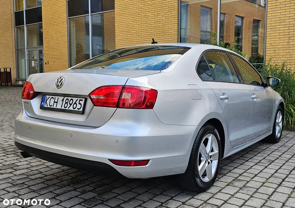 Volkswagen Jetta 2013 photo 4