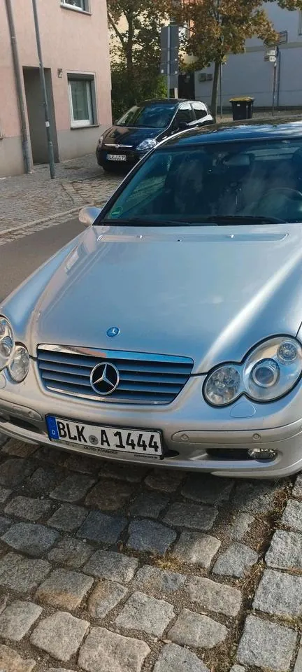 Mercedes-Benz C200