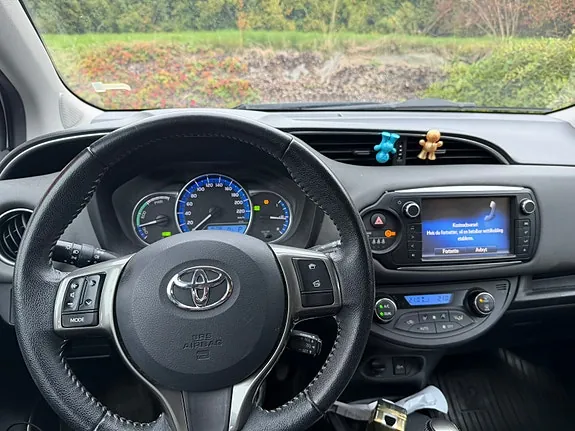 Toyota Yaris 2014 photo 3