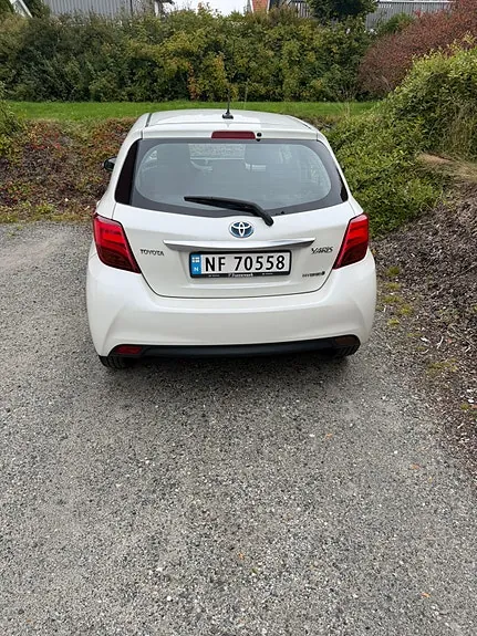 Toyota Yaris 2014 photo 5