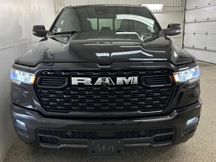 Ram 1500 2025 photo 2