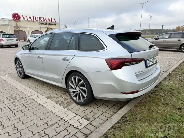 Skoda Octavia 2021 photo 3
