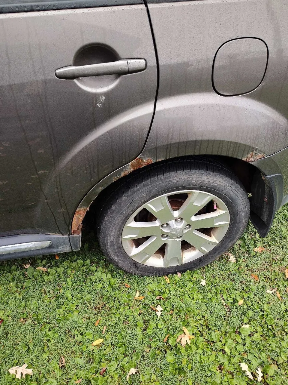 Mitsubishi Outlander 2010 photo 3