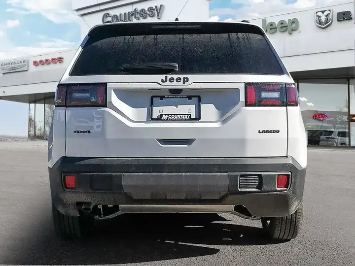 Jeep Cherokee 2026 photo 5