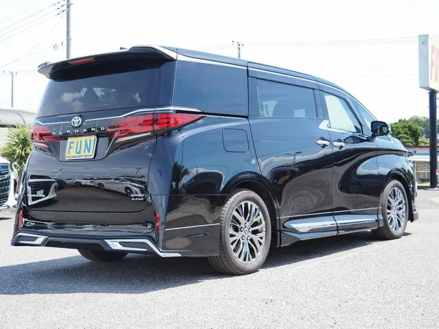 Toyota Alphard 2025 photo 5
