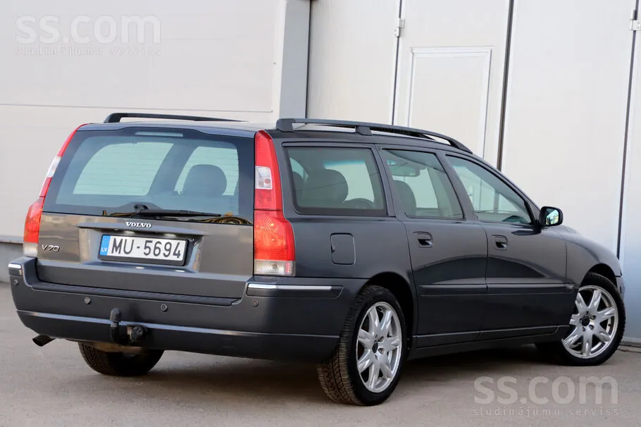 Volvo V70 2004 photo 4