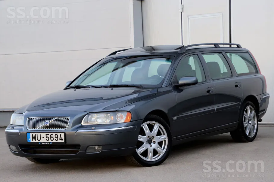 Volvo V70 2004 photo 3