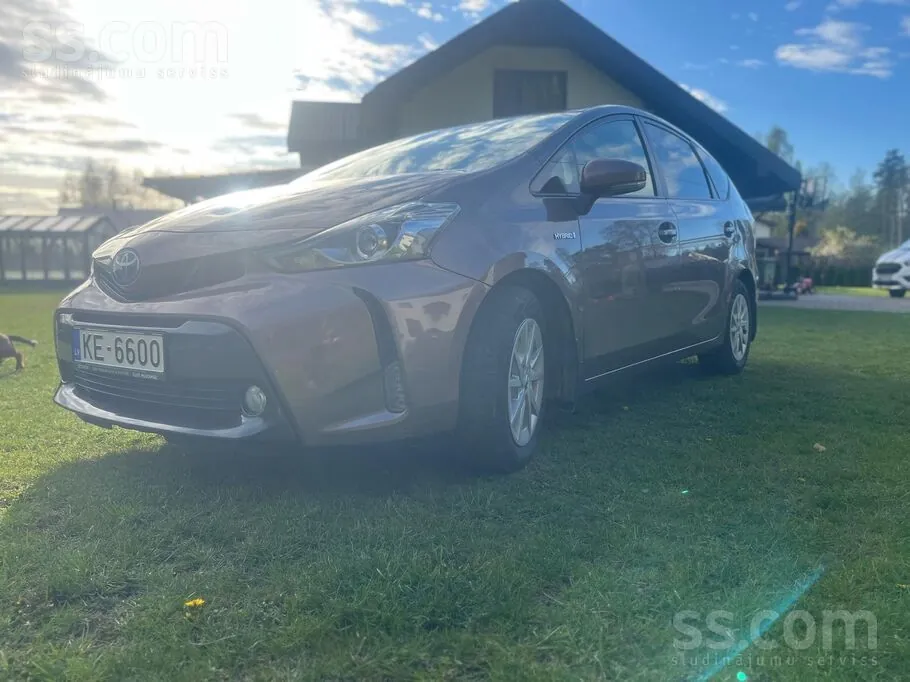 Toyota Prius 2018 photo 2